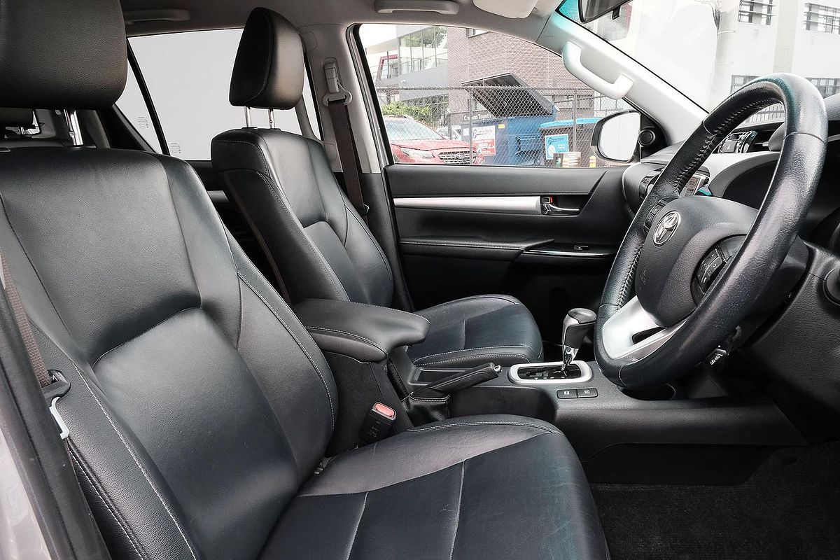 2019 Toyota Hilux SR5 GUN126R