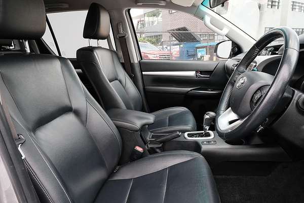 2019 Toyota Hilux SR5 GUN126R