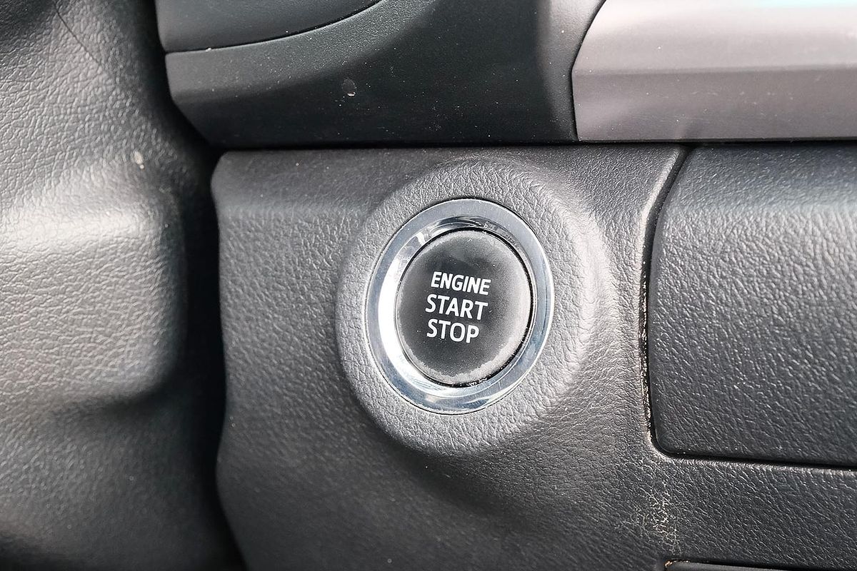 2019 Toyota Hilux SR5 GUN126R