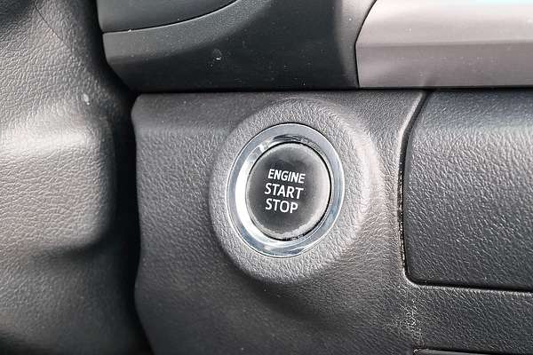 2019 Toyota Hilux SR5 GUN126R