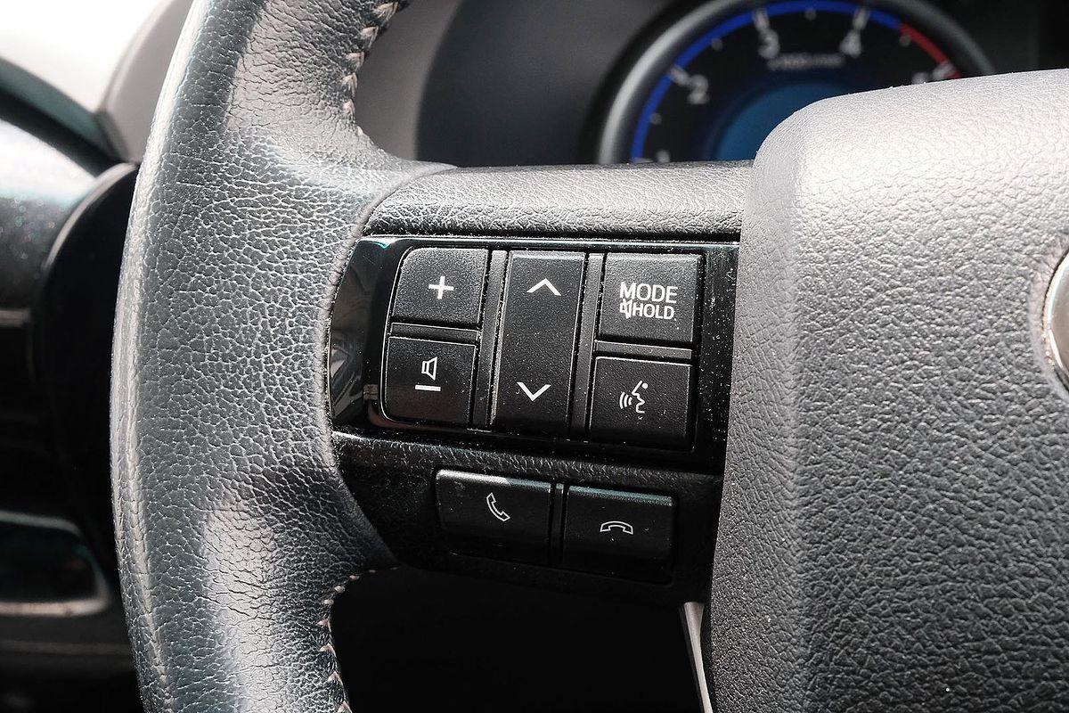 2019 Toyota Hilux SR5 GUN126R