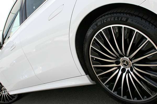 2025 Mercedes-Benz E-Class E200 W214