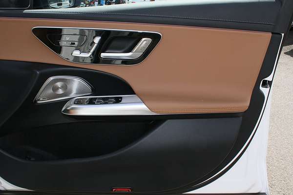 2025 Mercedes-Benz E-Class E200 W214