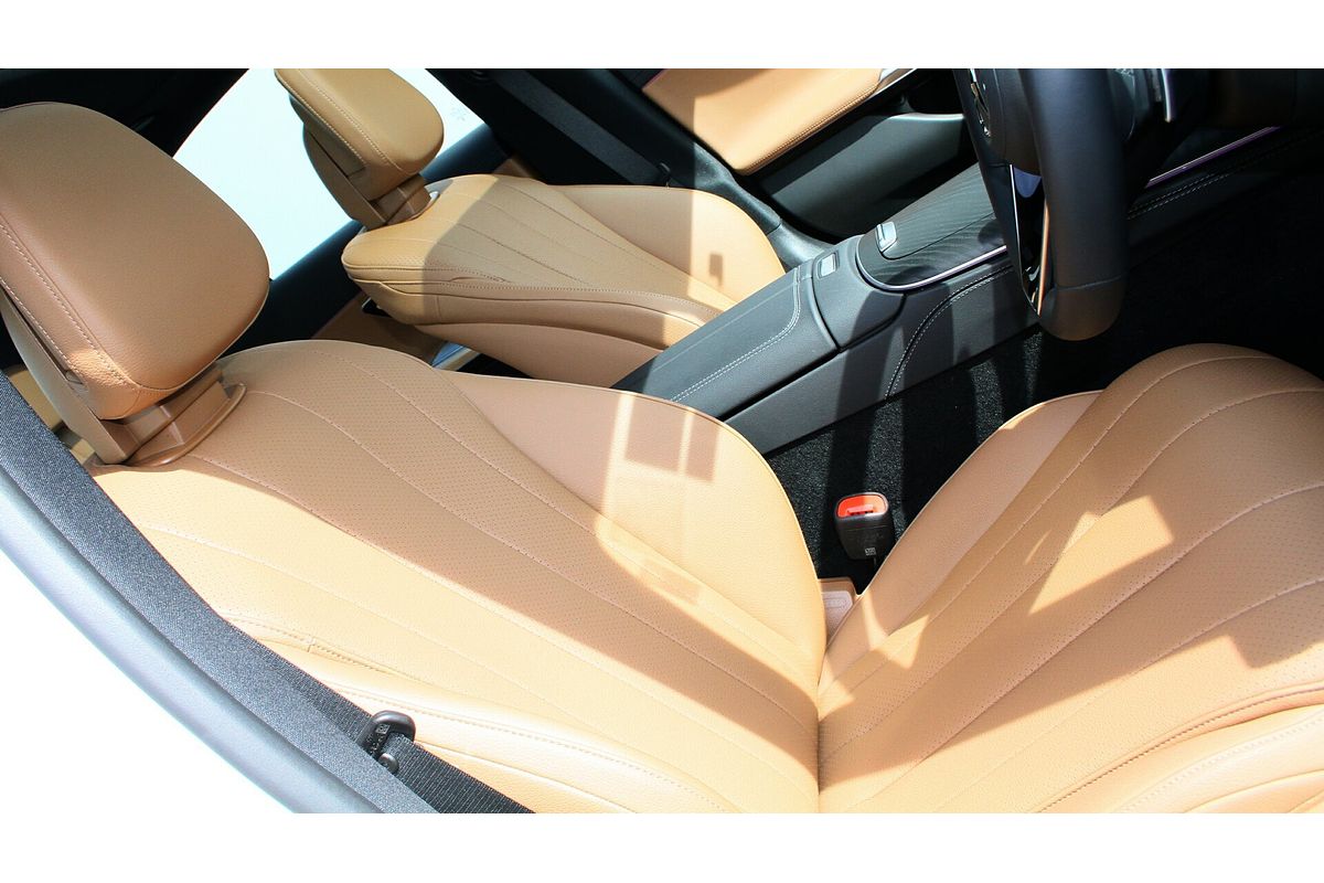 2025 Mercedes-Benz E-Class E200 W214