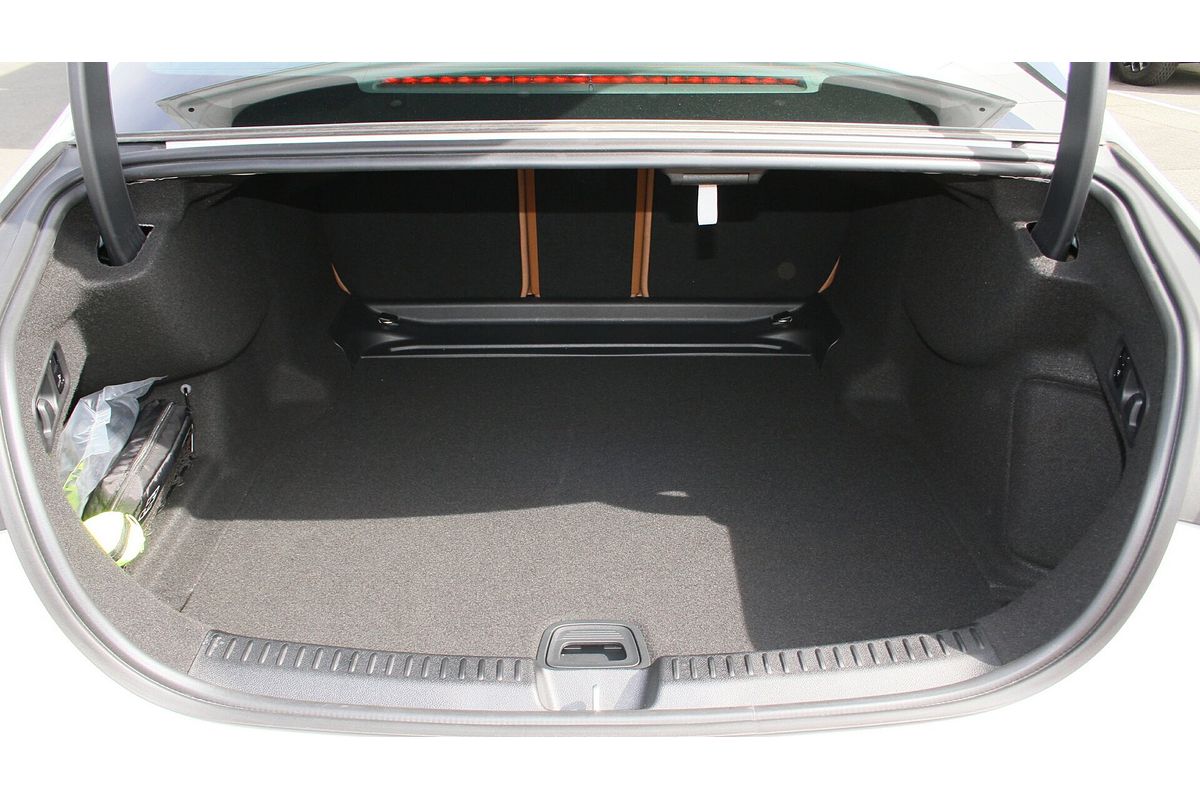 2025 Mercedes-Benz E-Class E200 W214