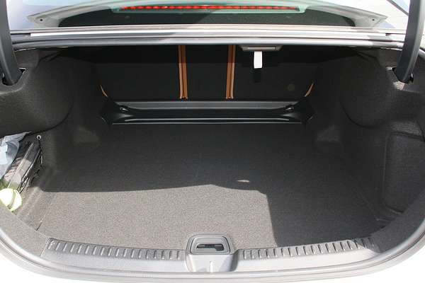 2025 Mercedes-Benz E-Class E200 W214