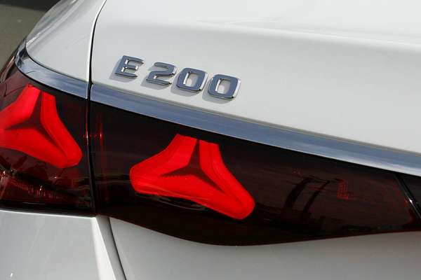 2025 Mercedes-Benz E-Class E200 W214