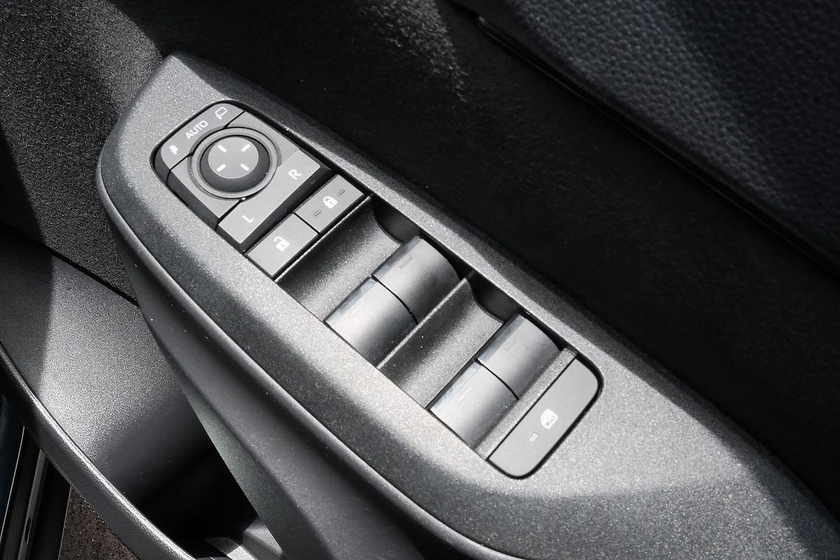 2024 Toyota Yaris Cross Urban MXPJ15R