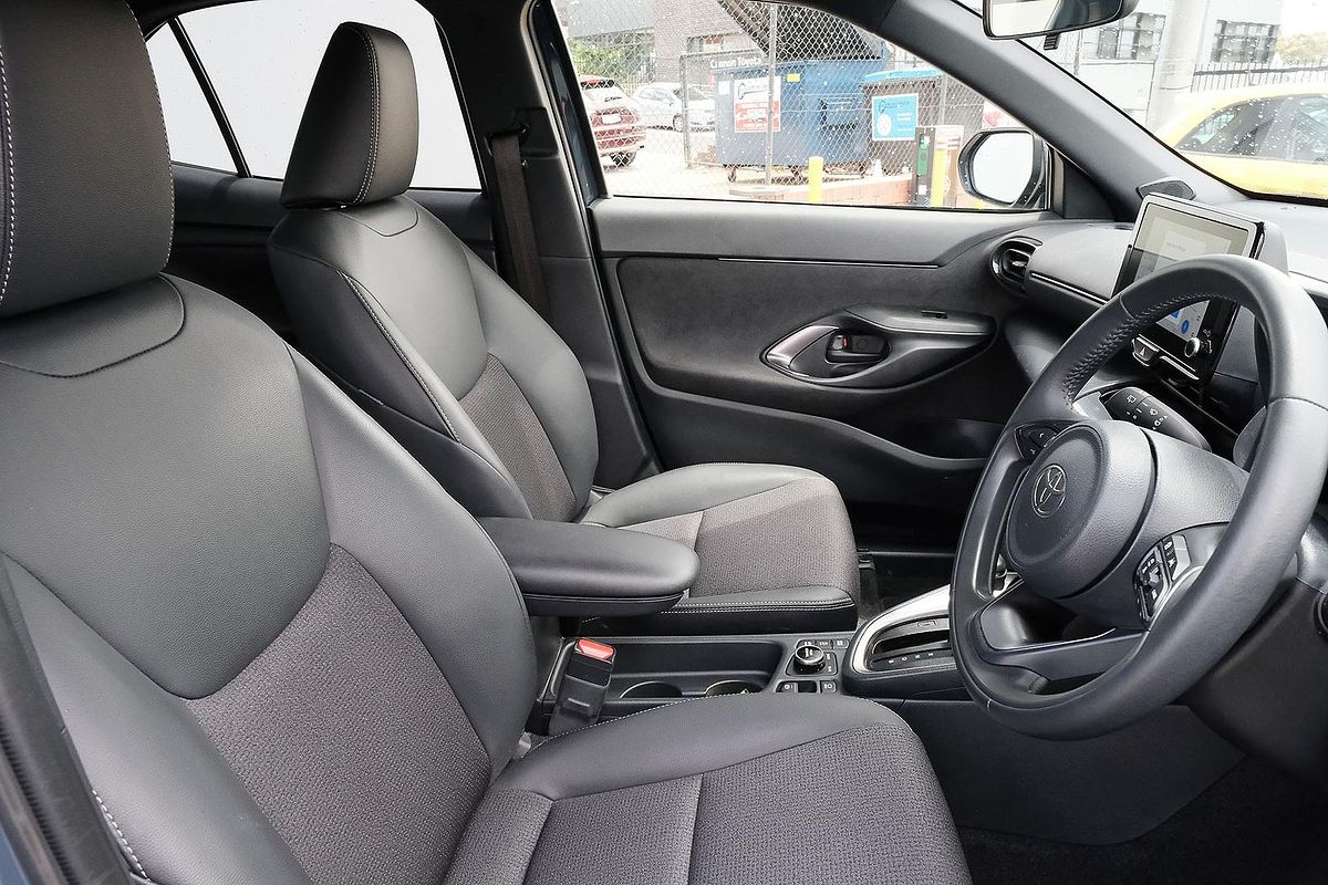 2024 Toyota Yaris Cross Urban MXPJ15R