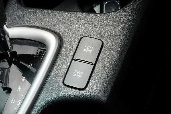 2019 Toyota Hilux SR5 GUN126R