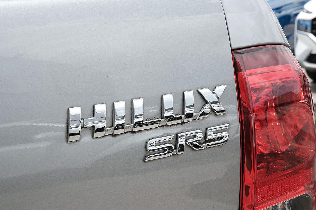2019 Toyota Hilux SR5 GUN126R