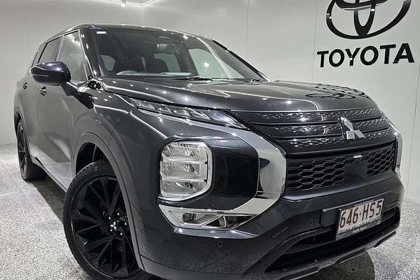 2023 Mitsubishi Outlander LS Black Edition ZM