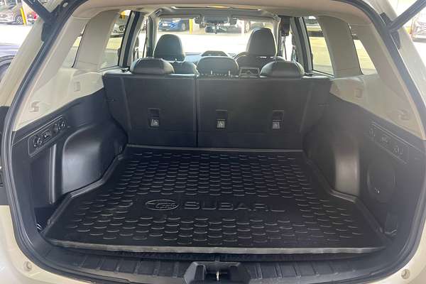 2019 Subaru Forester 2.5i-S S5