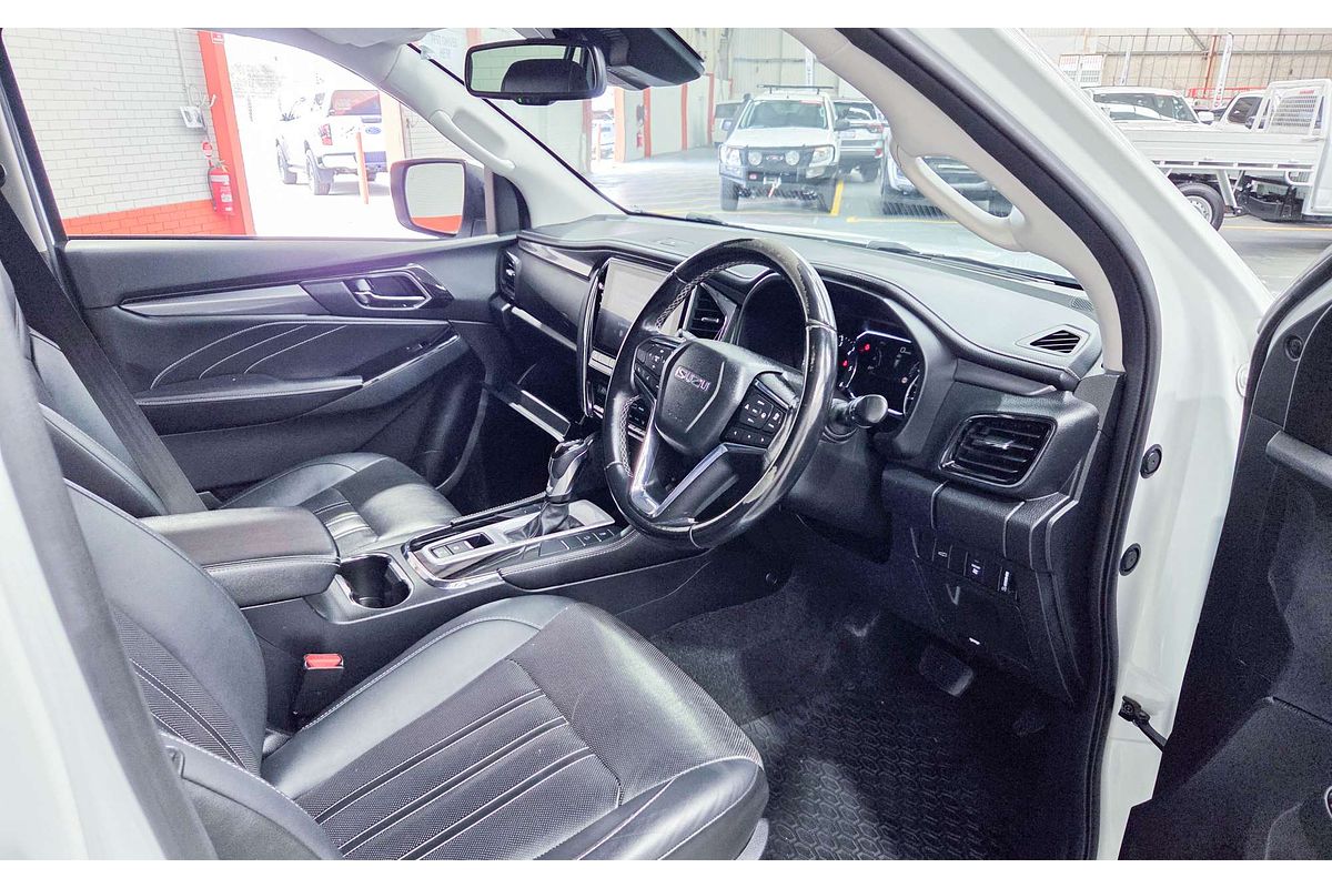 2021 Isuzu MU-X LS-T