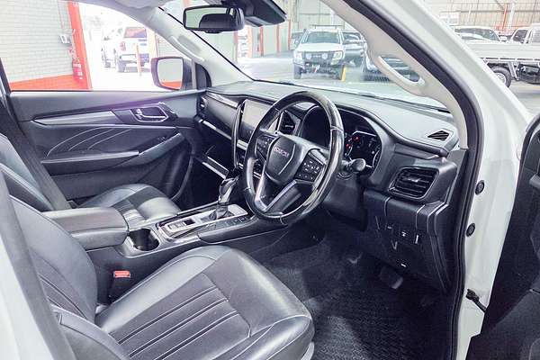 2021 Isuzu MU-X LS-T