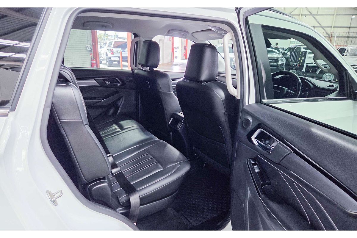 2021 Isuzu MU-X LS-T