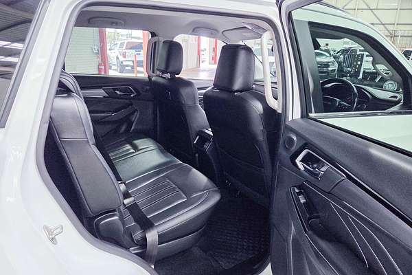 2021 Isuzu MU-X LS-T