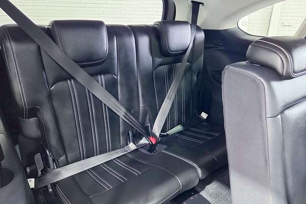 2021 Isuzu MU-X LS-T