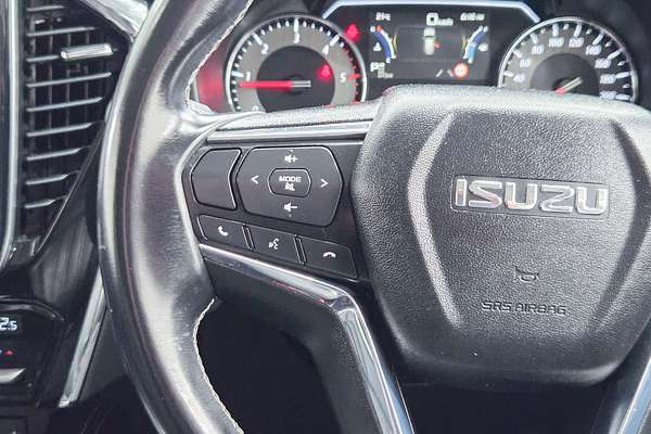 2021 Isuzu MU-X LS-T