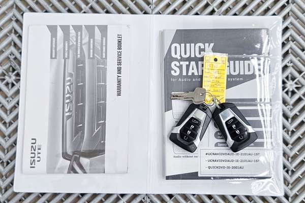 2021 Isuzu MU-X LS-T