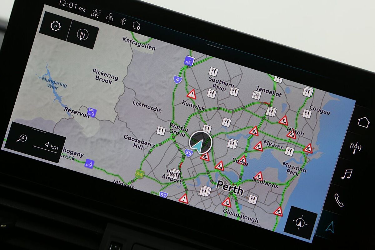 2024 Audi Q5 45 TFSI S line FY