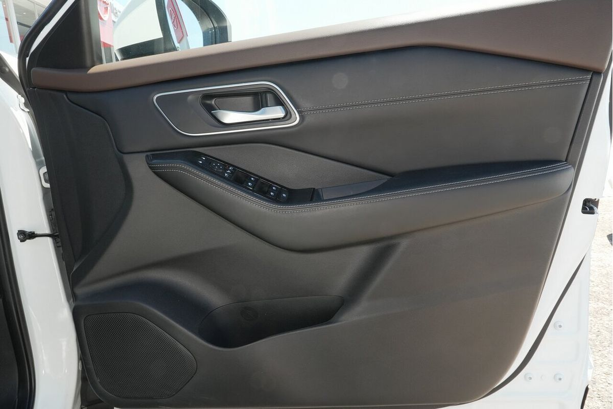 2025 Nissan X-TRAIL ST-L T33