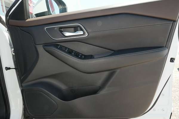 2025 Nissan X-TRAIL ST-L T33