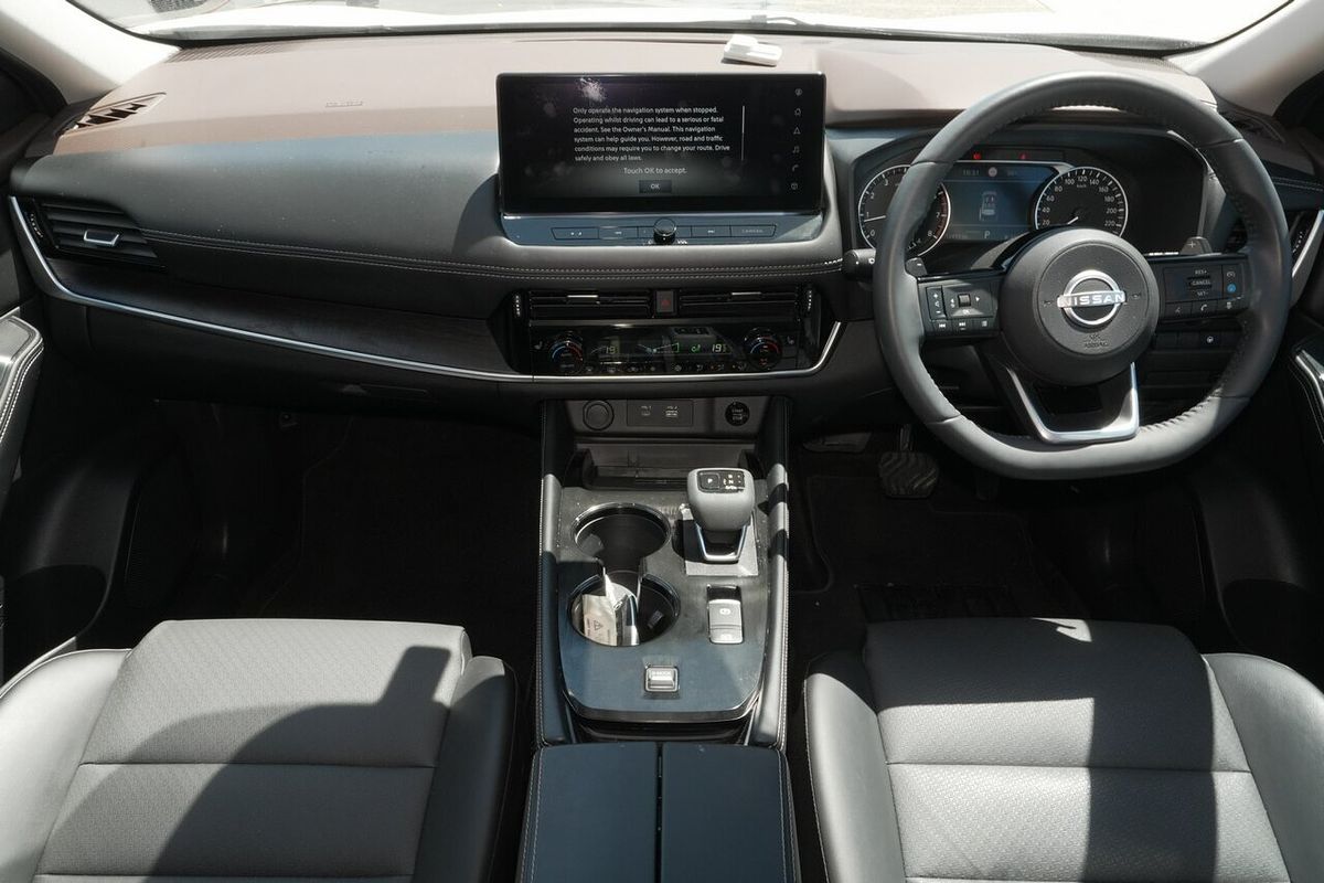 2025 Nissan X-TRAIL ST-L T33