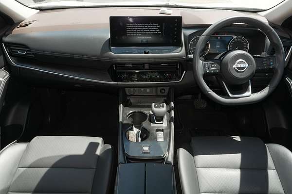 2025 Nissan X-TRAIL ST-L T33