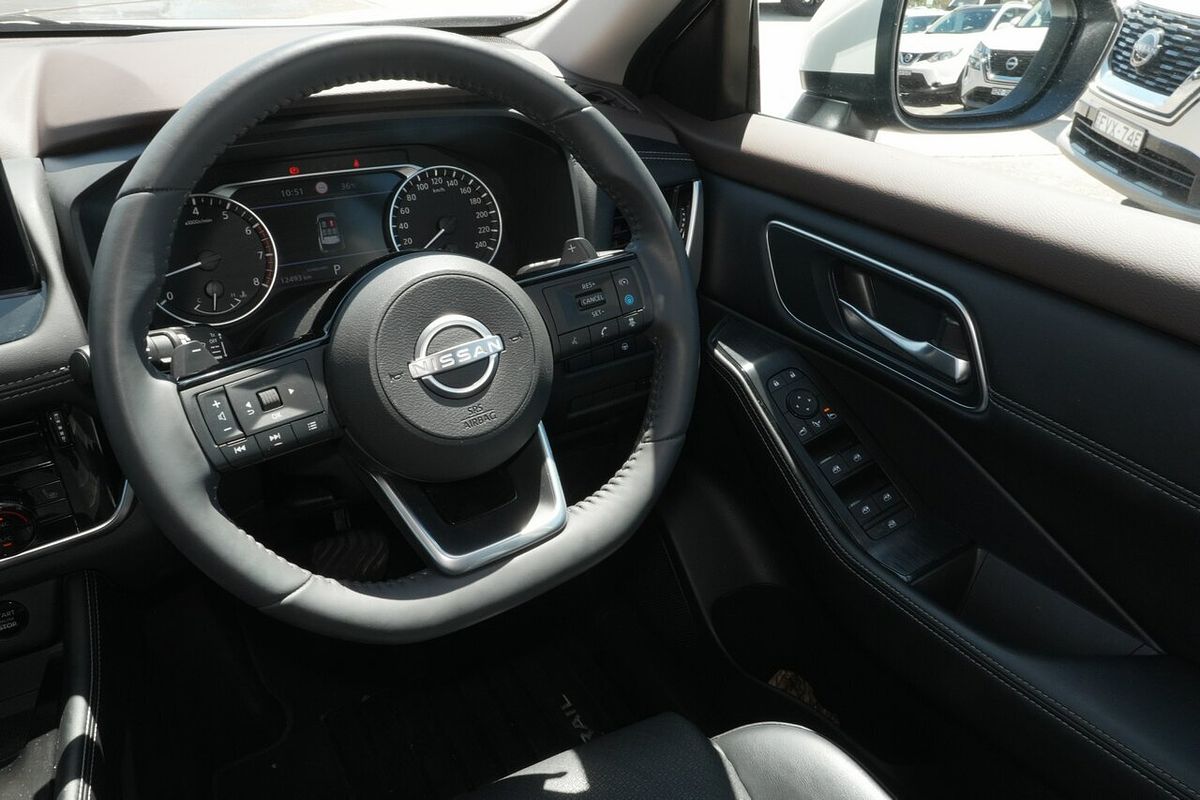 2025 Nissan X-TRAIL ST-L T33