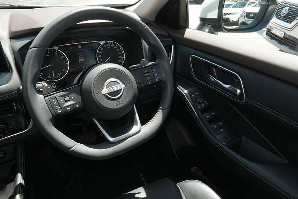 2025 Nissan X-TRAIL ST-L T33