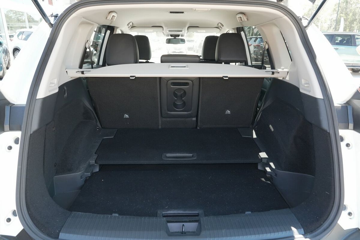 2025 Nissan X-TRAIL ST-L T33