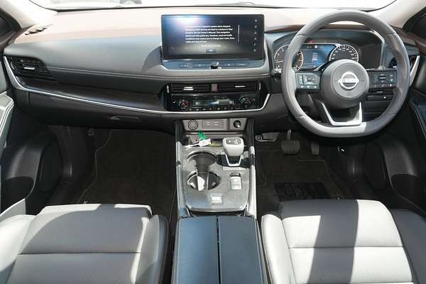 2024 Nissan X-TRAIL ST-L T33