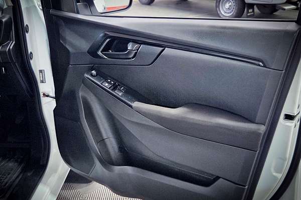 2022 Isuzu D-MAX SX High Ride Rear Wheel Drive