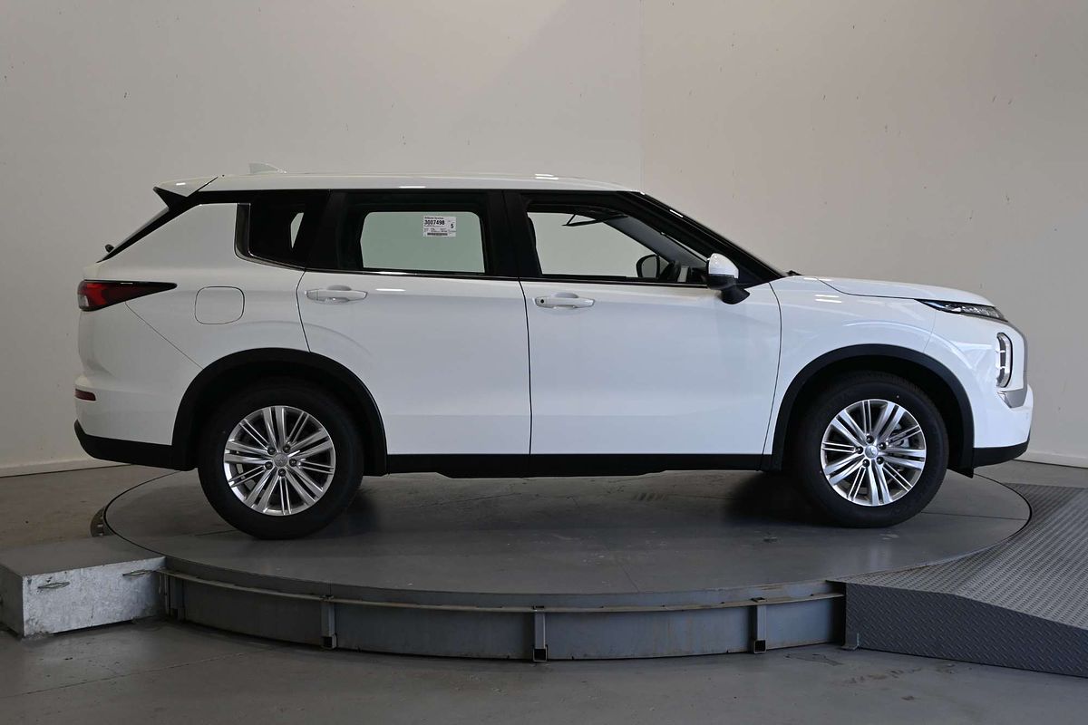 2025 Mitsubishi Outlander ES ZM