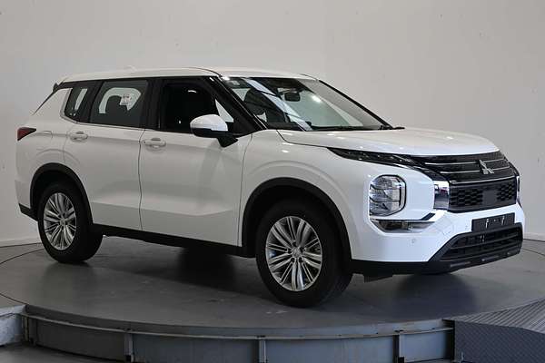 2025 Mitsubishi Outlander ES ZM