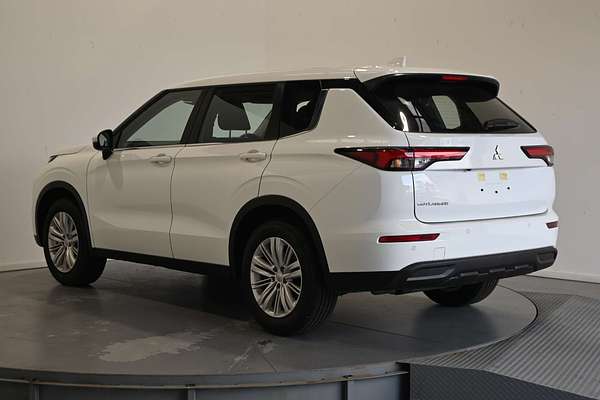 2025 Mitsubishi Outlander ES ZM