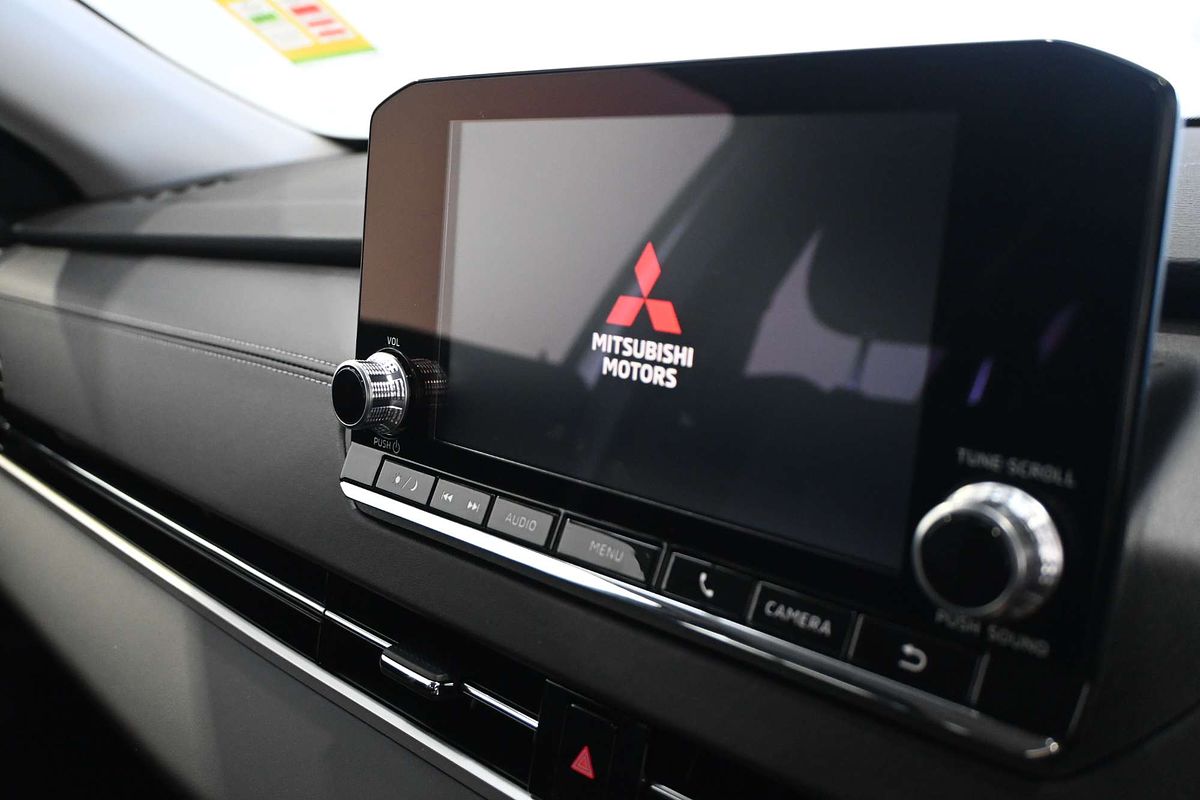 2025 Mitsubishi Outlander ES ZM