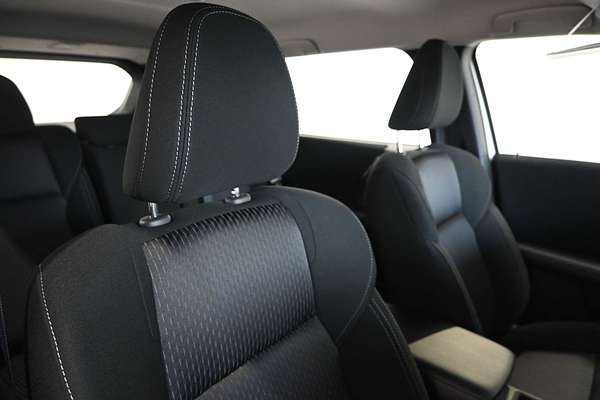 2025 Mitsubishi Outlander ES ZM