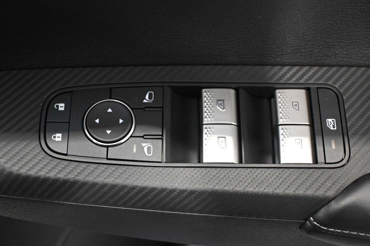 2025 Mitsubishi Outlander ES ZM