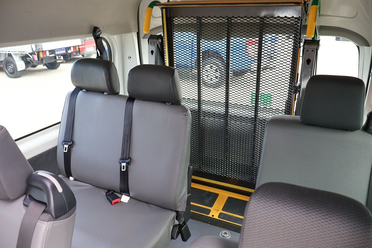 2019 Toyota Hiace Commuter GDH322R ELWB High Roof