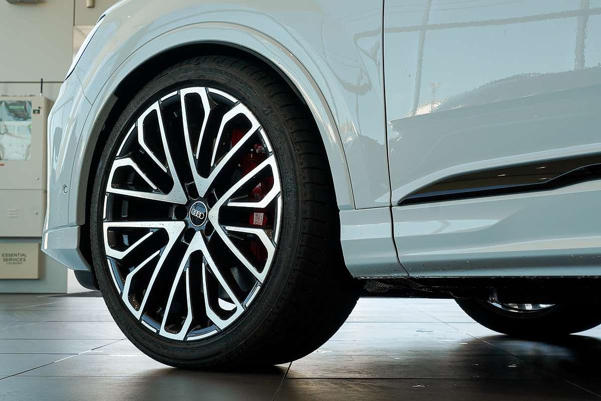 2024 Audi SQ7 TFSI 4M