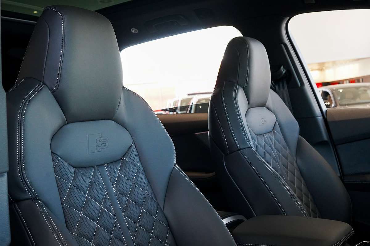 2024 Audi SQ7 TFSI 4M