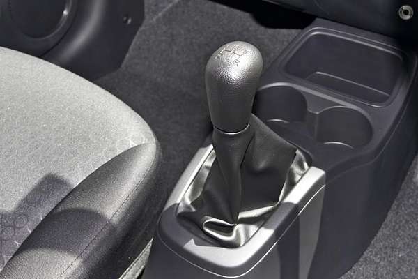 2013 Mitsubishi Mirage ES LA