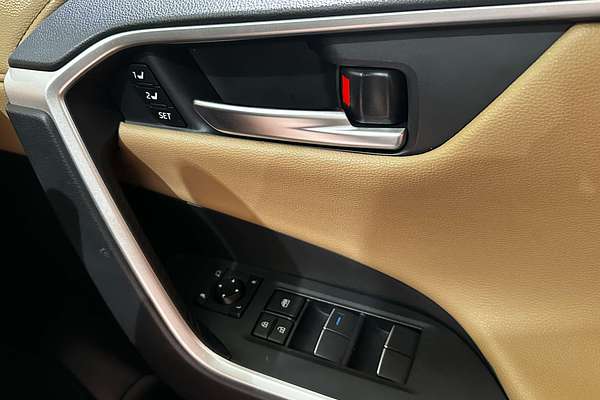 2019 Toyota RAV4 Cruiser AXAH54R