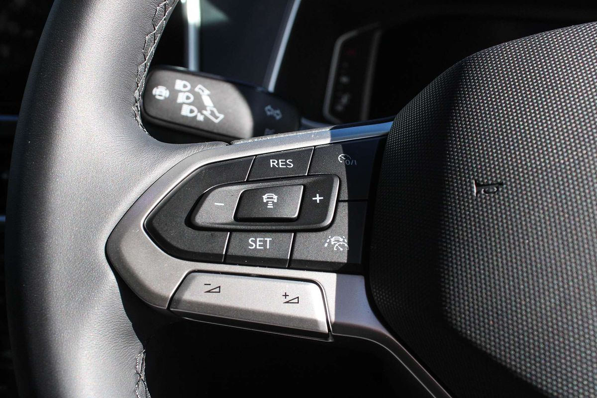 2025 Volkswagen T-Roc 110TSI Style D11