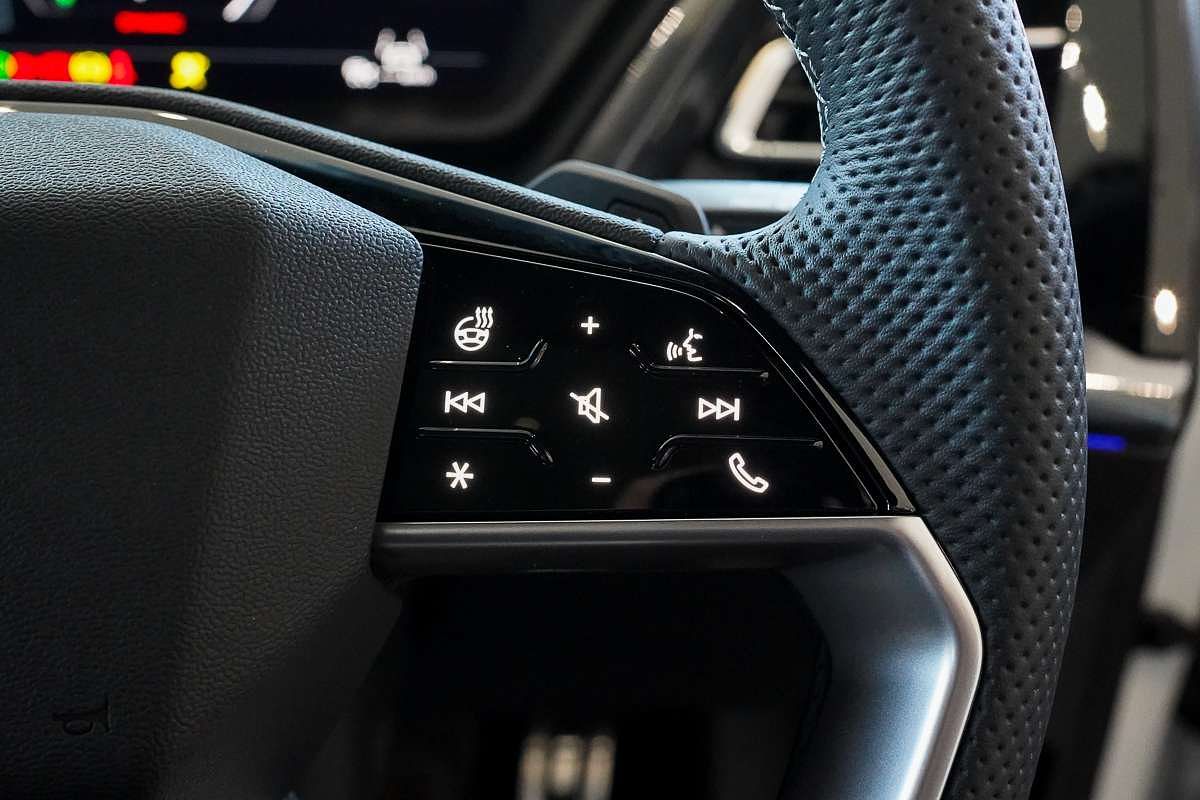 2024 Audi Q4 e-tron 55 F4