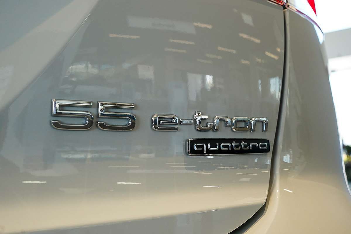 2024 Audi Q4 e-tron 55 F4