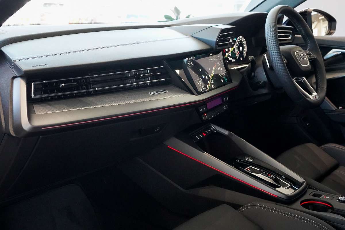 2025 Audi A3 35 TFSI S line GY