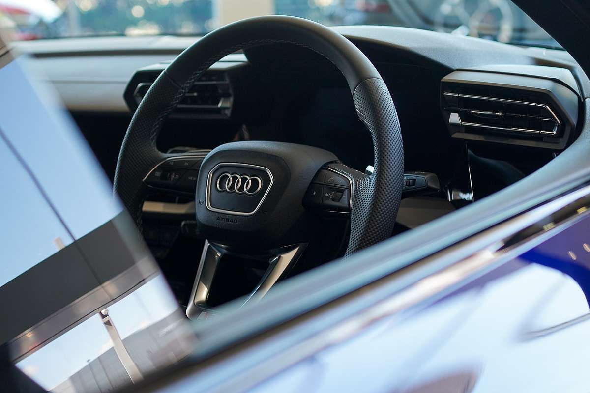 2025 Audi A3 35 TFSI S line GY